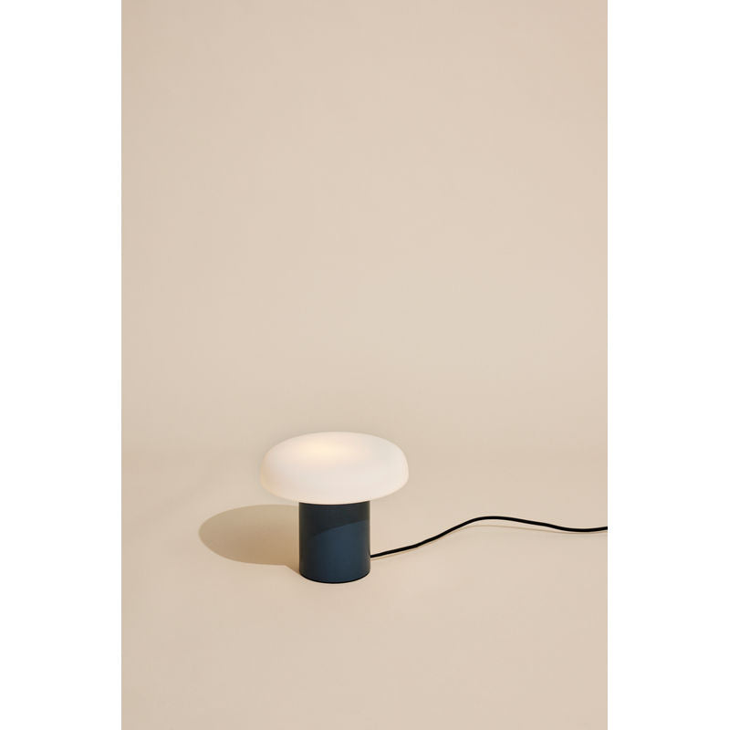 Hübsch Ateliers Lampe de Table Bleu Foncé/Blanc